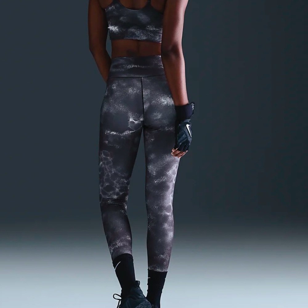 Nike One Women's High-Waisted 7/8 Printed Leggings size 1X - Picture 4 of 7